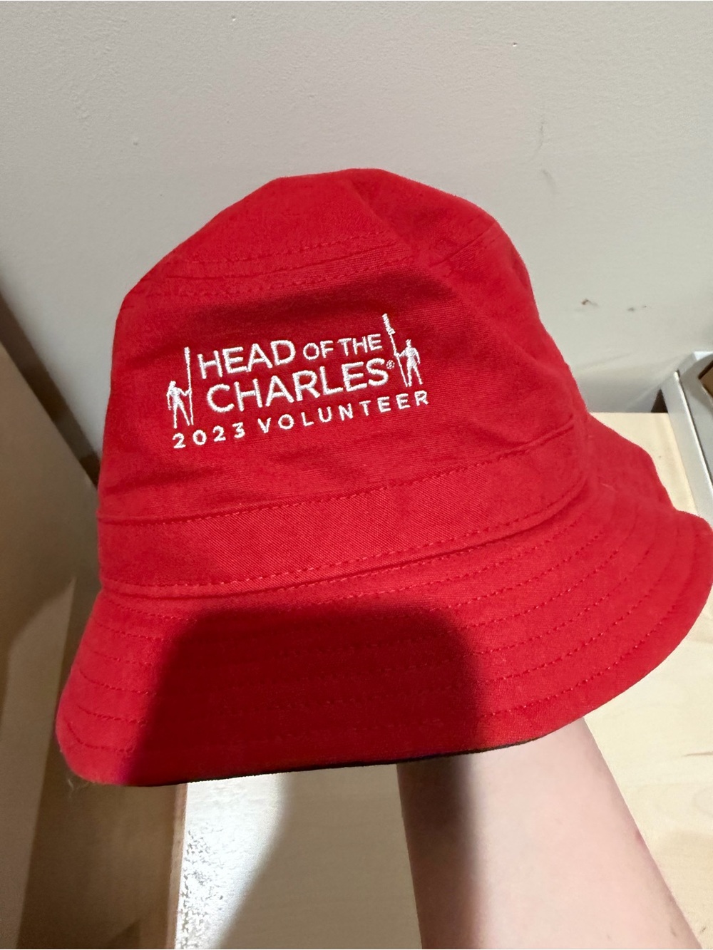 Head of the Charles Volunteer Vineyard Vines Red Cotton Whale Bucket Hat - Picture 2 of 5